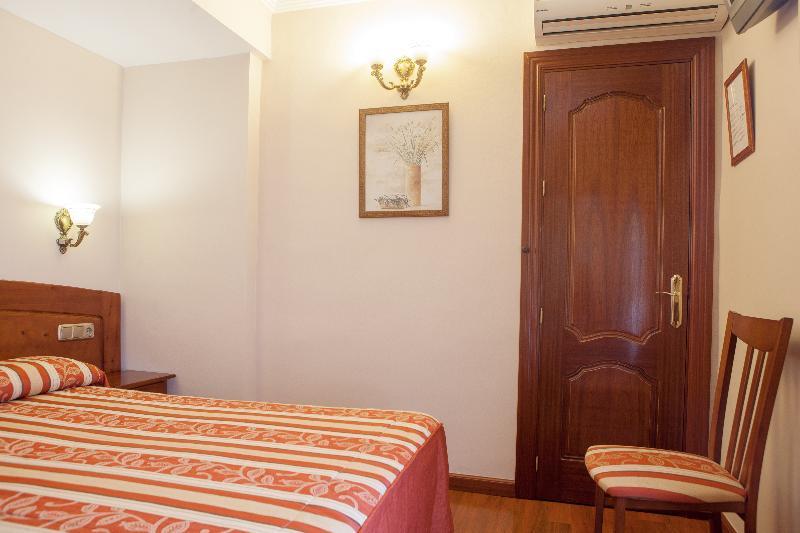 Hotel Alameda Malaga Exterior photo